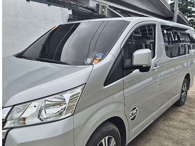 2024년식 GL A/T 12인승 팝니다