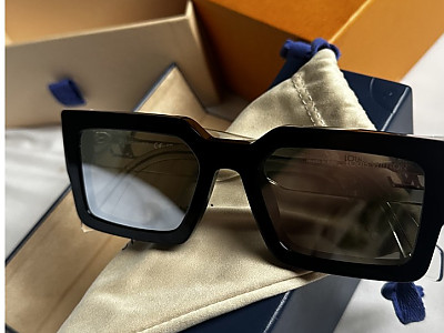 Louis Vuitton shades women