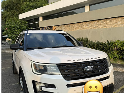 2016년식 Ford Explorer 3.5 풀옵션 4WD 팝니다.