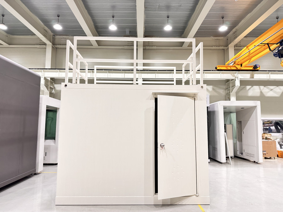 컨테이너 제작 사진 입니다.